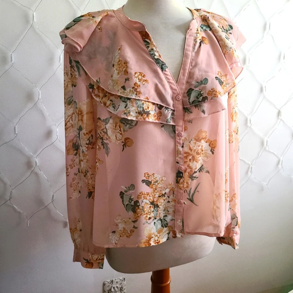 Umgee Blouse • Pink Floral Print • Ruffle Lapel • Tagged Large - Picture 3 of 5